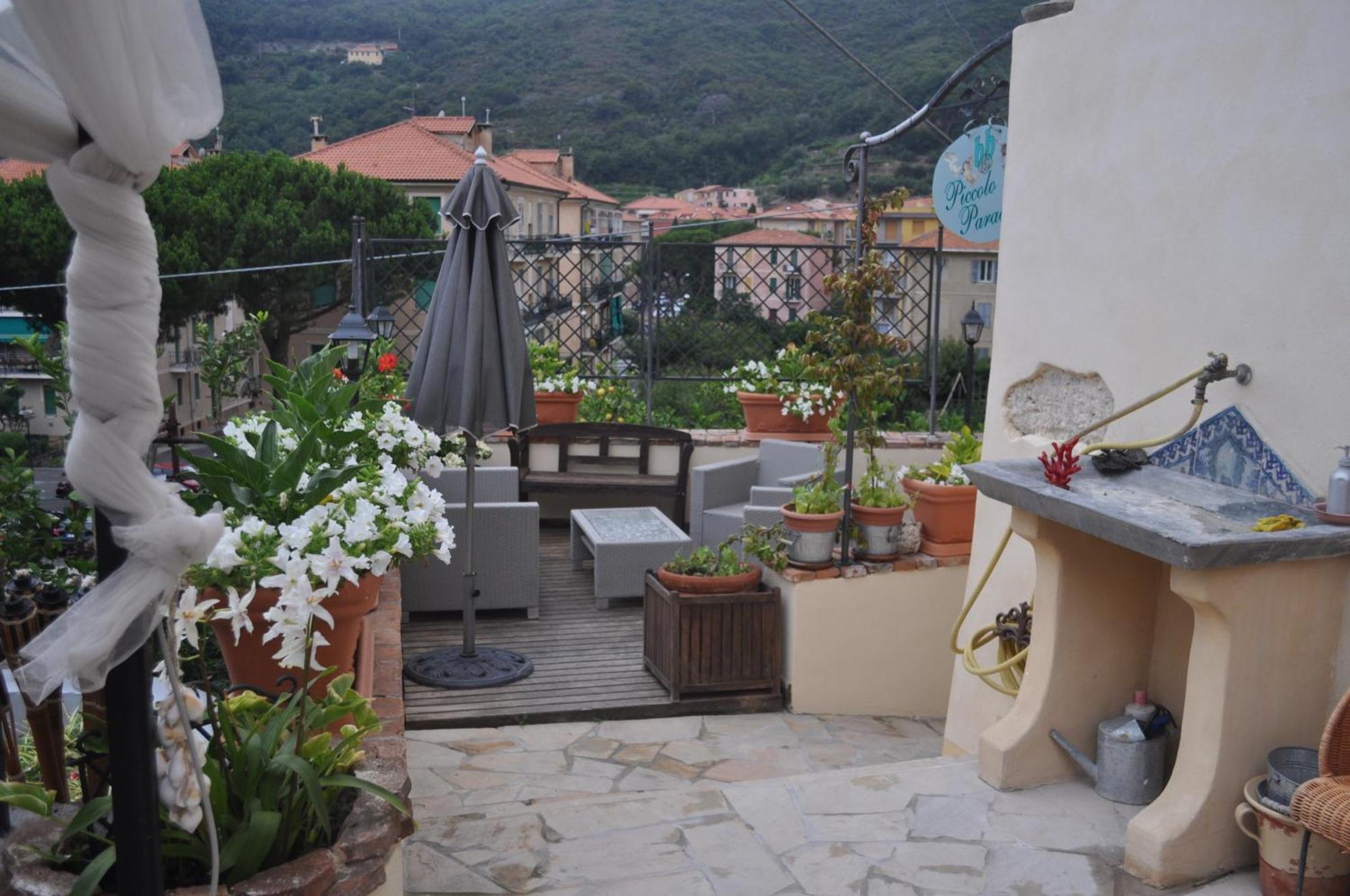 B&B Piccolo Paradiso ฟีนาเลลีกูเร ภายนอก รูปภาพ